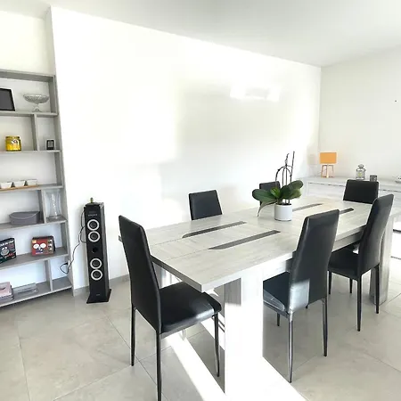 Casa de Férias Maison Familiale Recente Avec Jardin, Et Commerces A Pied, 6 Couchages, Wifi, Parking Privatif - Fr-1-231-297